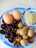 Dried longan fruit, eggs and rock sugar 