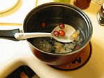 Poaching method makes food more yin.