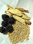 Heart Nourishing Decoction: liquorice root, wheat and common jujube.